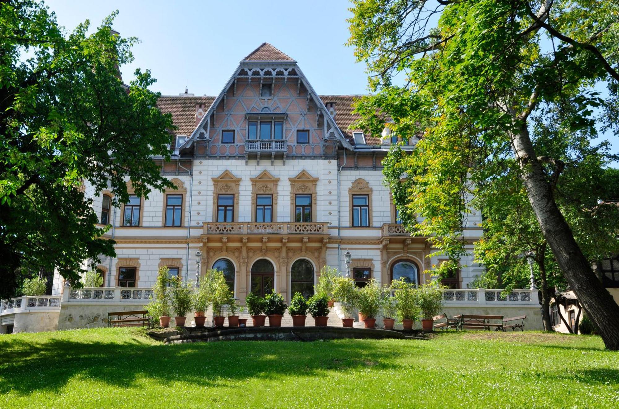 Seminarhotel Springer Schloessl Vienna Exterior photo