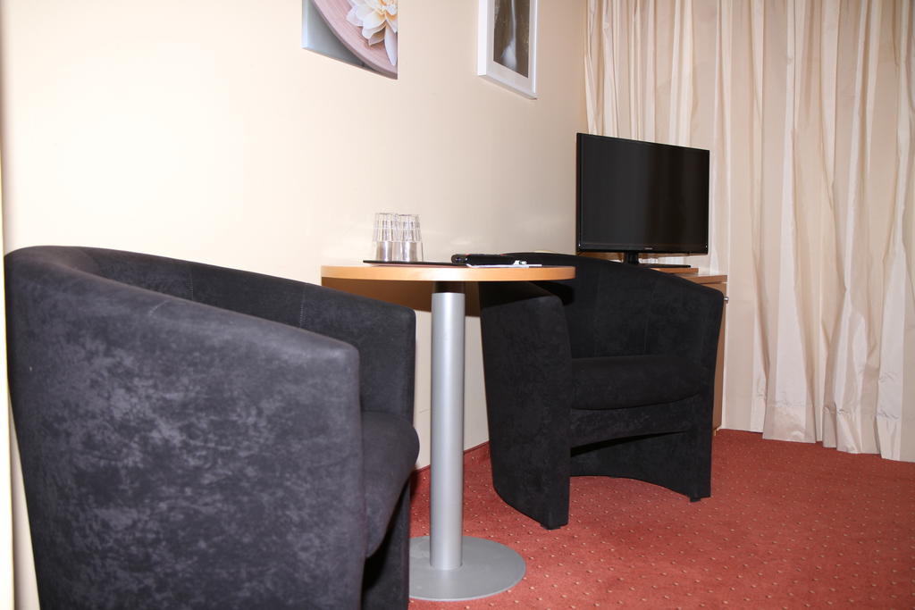 Seminarhotel Springer Schloessl Vienna Room photo